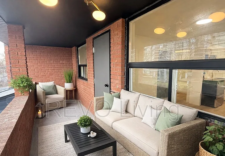 60 Triller Ave #5 — Photo 3