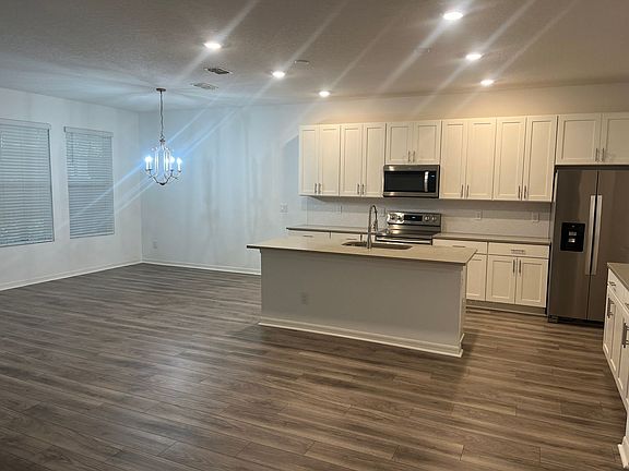 5th image of 2716 Bolzano Dr