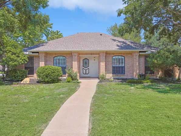 1317 Cambridge Ln, Denton, TX 76209