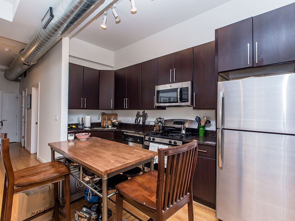 1st image of 1618 N Marshfield Ave #1F