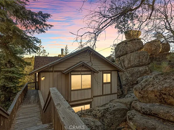 32565 Scandia Dr, Running Springs, CA 92382