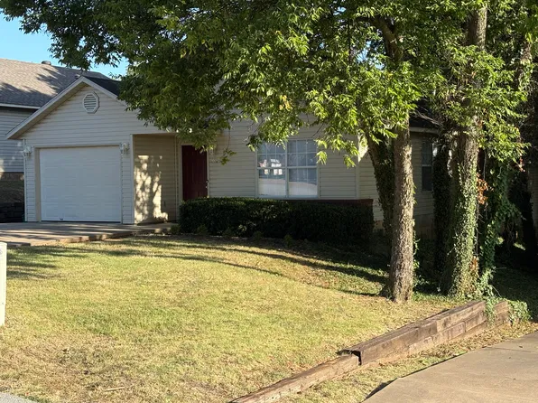 1632 W Venus St, Fayetteville, AR 72701