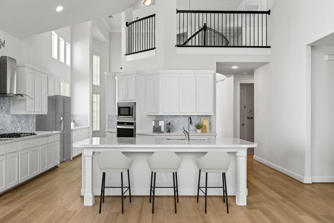 next background image