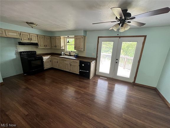 2nd image of 447 Mellwood Dr