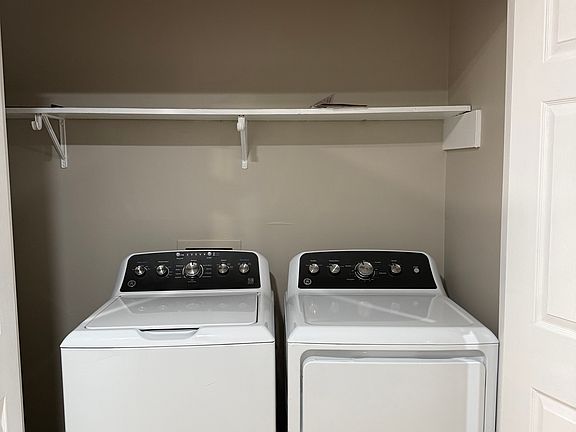 4th image of 515 Whitaker St