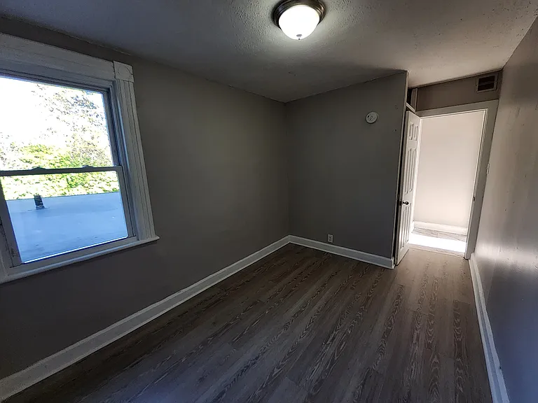 59 Van Ness St #1 — Photo 8