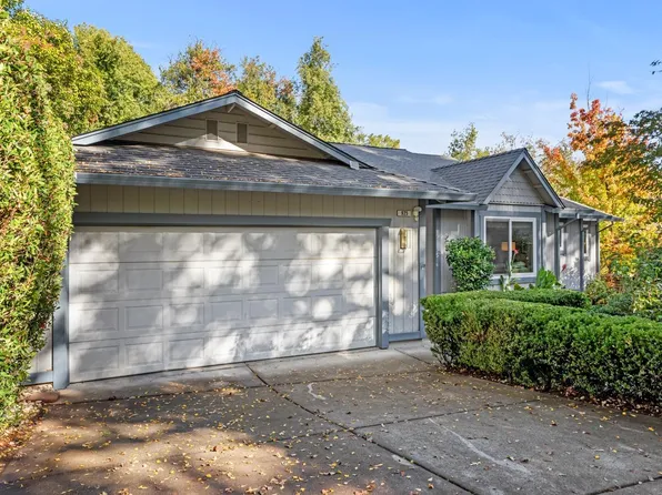 925 Hazel Avenue, Ukiah, CA 95482