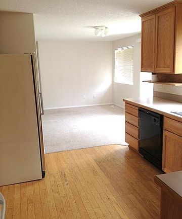 5th image of 6373 SE Johnson St