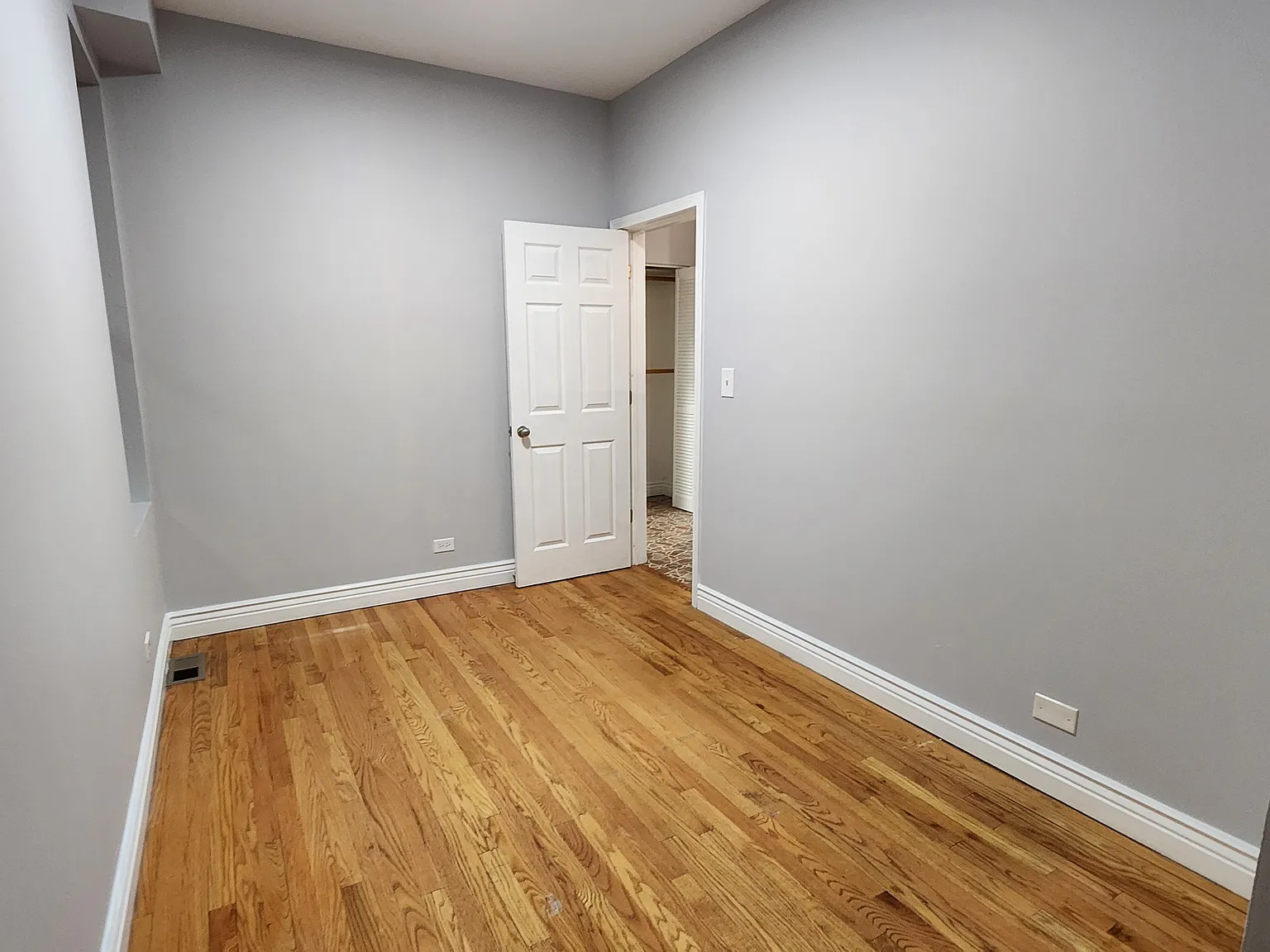1523 W 18th St — Photo 4