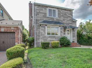 2612 200th St, Bayside, NY 11360
