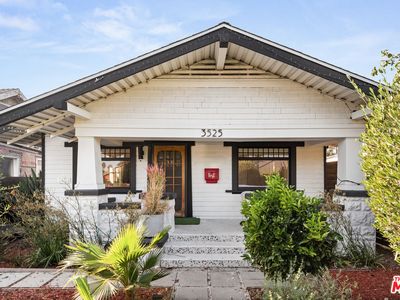 3525 8th Ave, Los Angeles, CA, 90018