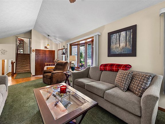 5th image of 14 Maryknoll Cir