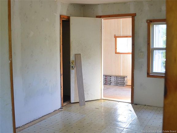 5th image of 137 Harvey Rd