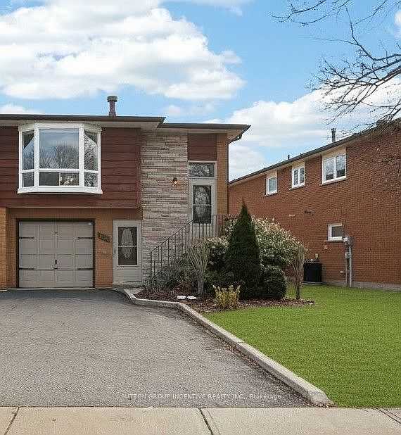 1st image of 161 Harold St