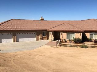 25650 Round Up Way, Apple Valley, CA 92308