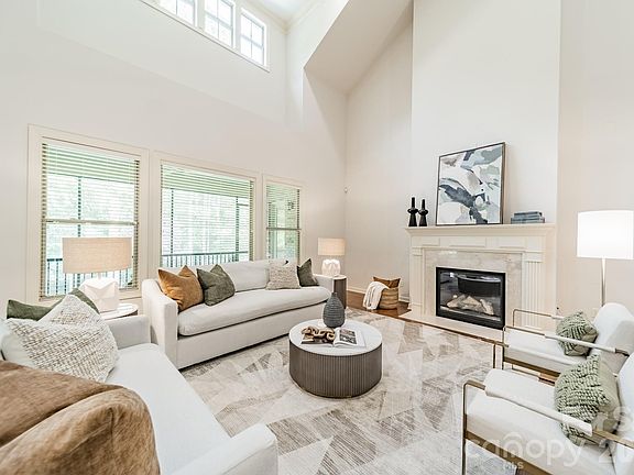5th image of 417 Five Leaf Ln