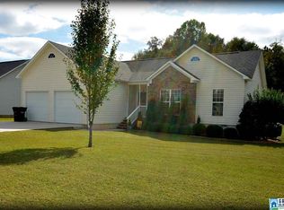 422 Hardwick Ln, Pell City, AL 35128