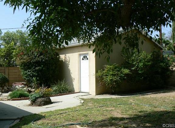5th image of 9953 Hayvenhurst Ave