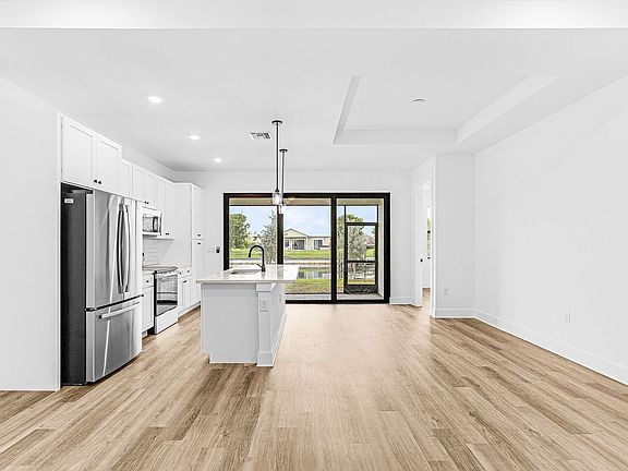 5th image of 3222-3224 SW 15th Ave #15