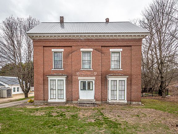 3rd image of 212 Main Street