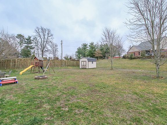 3rd image of 3608 Idle Hour Ct