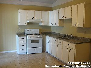 2nd image of 9514 Cadiz St