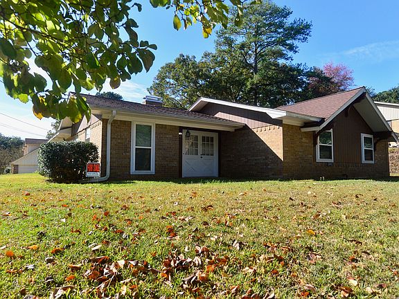 3rd image of 2029 Suanne Dr
