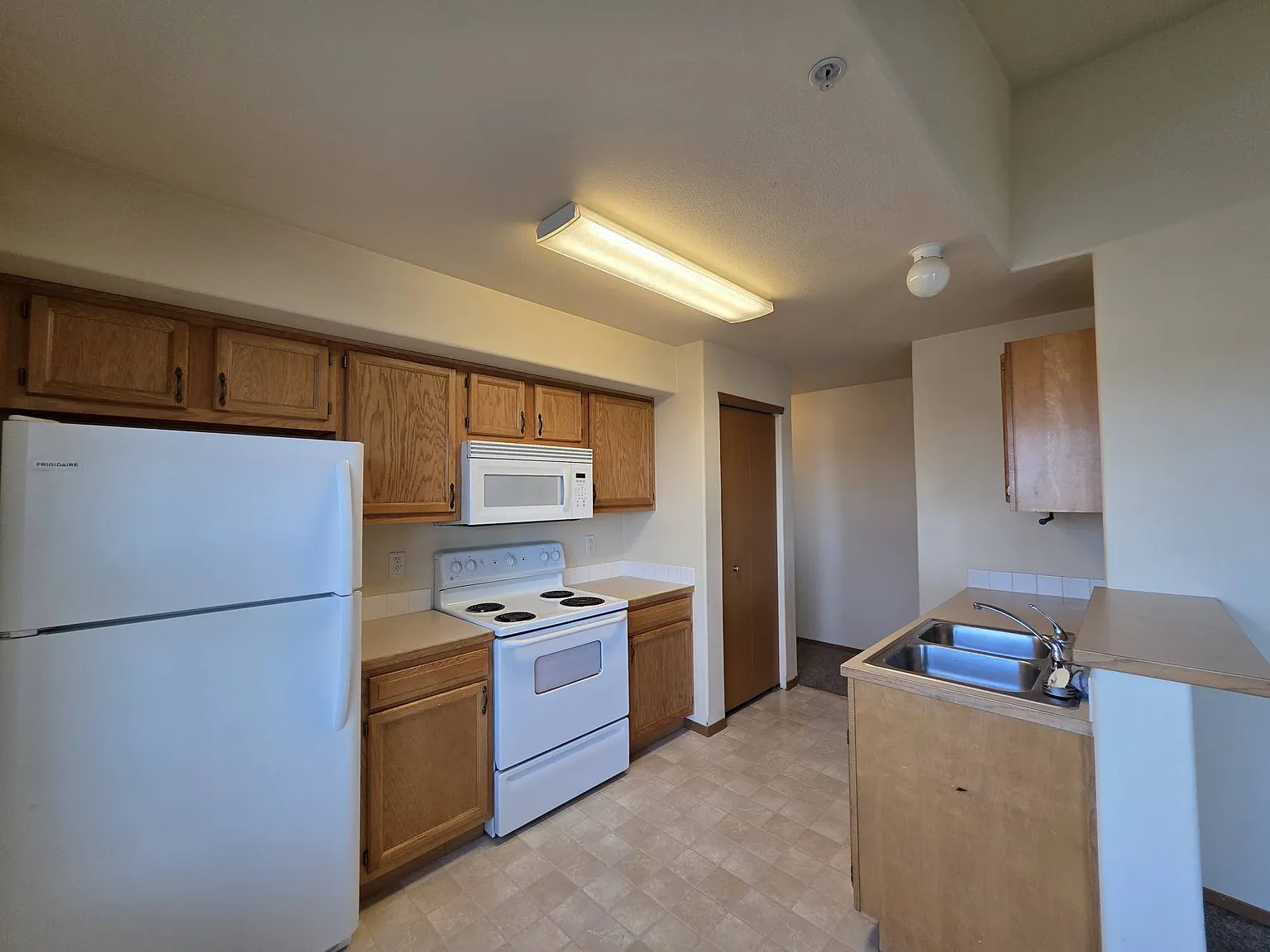 6305 Chapel Hill Blvd — Photo 2