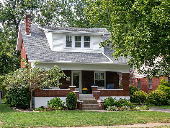 2nd image of 2315 Gladstone Ave