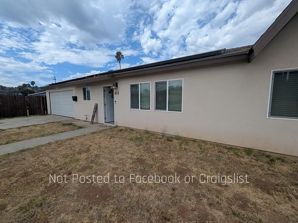 612 Aladdin Ln