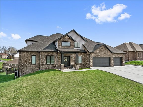 2nd image of 7481 Alvina Ct