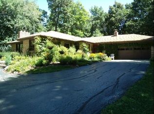 4886 S 79th St, Greenfield, WI 53220