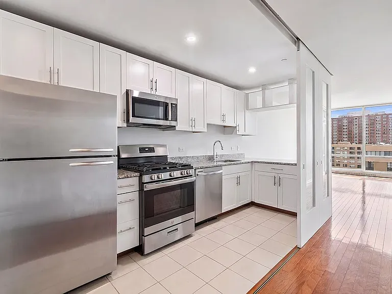 20 Newport Pkwy #2306 — Photo 9