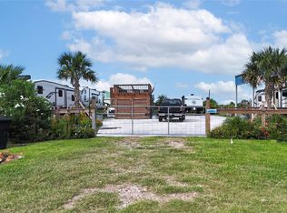 1125 N Monkhouse Dr, Crystal Beach, TX 77650