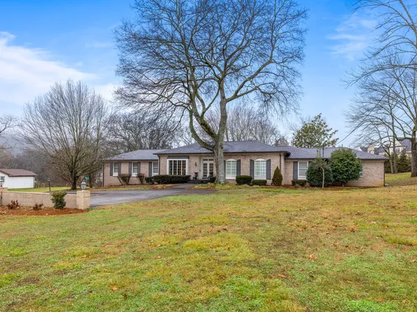 701 Forest Park Dr, Brentwood, TN 37027