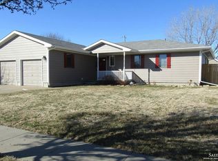 1450 Austin Cir, Salina, KS 67401