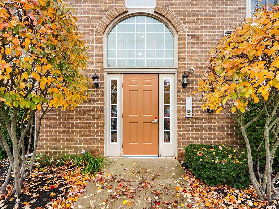 1st image of 732 Hidden Springs Dr
