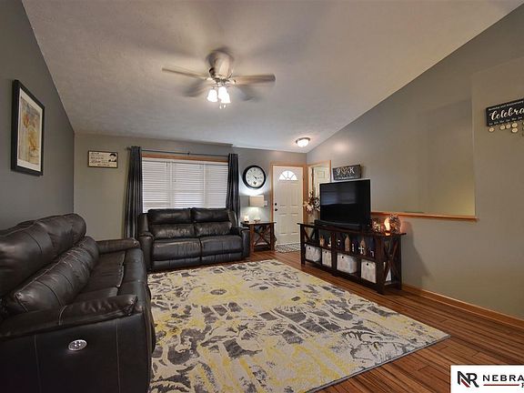 3rd image of 4340 W Huntington Ave