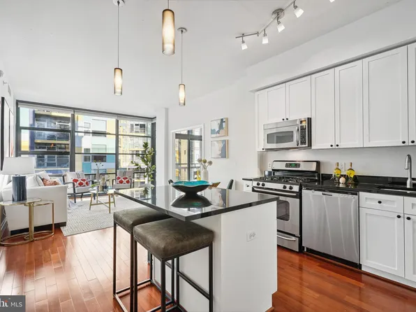 2120 Vermont Ave NW APT 301, Washington, DC 20001