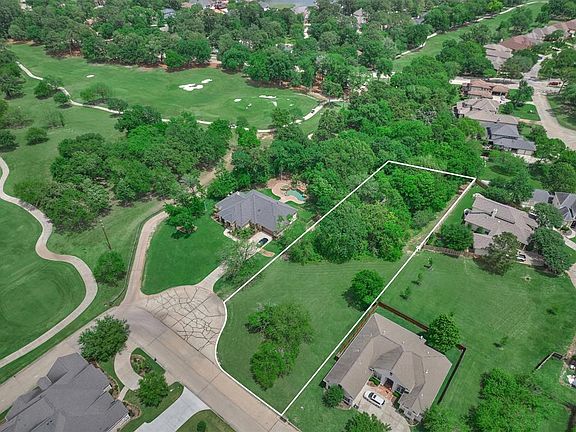 5th image of 157 Hillsborough Dr W