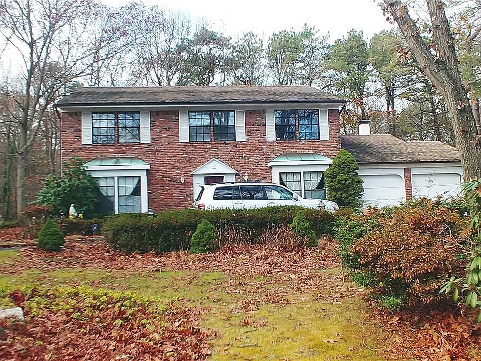 2nd image of 116 Stonehurst Ln