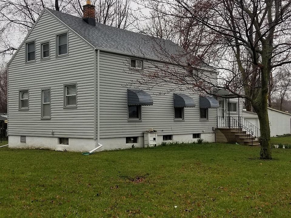 1st image of 305 Rosewood Ave