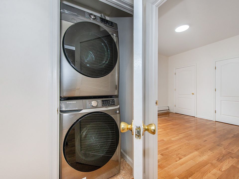 in-unit washer dryer