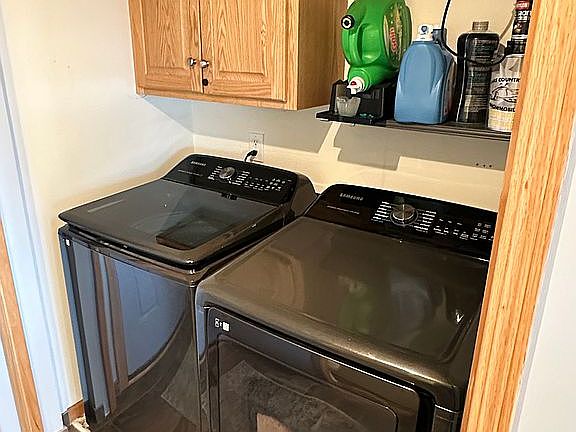 4th image of 10333 Kittredge Pkwy NE