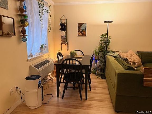 4th image of 425 Shore Rd APT 3A