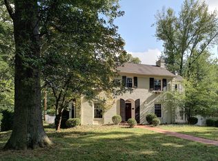 3950 Napanee Rd, Bellewood, KY 40207