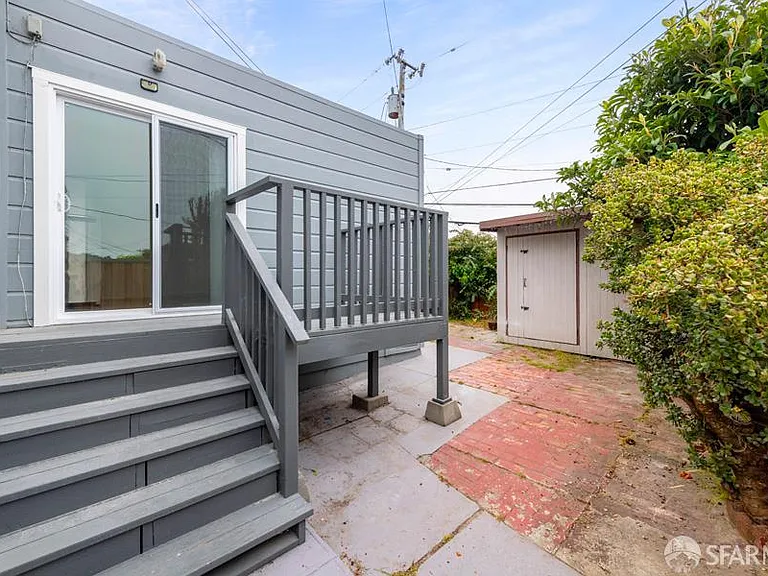 85 Dorchester Dr — Photo 33