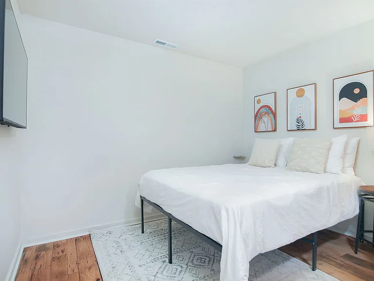 4208 S Rhett Ave #E — Photo 18