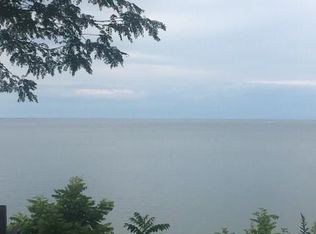 109 Lake Bluff Rd, Rochester, NY 14622