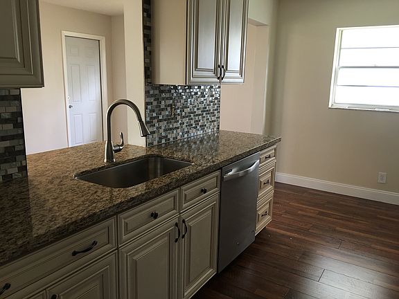 2nd image of 1309 SW 21st St